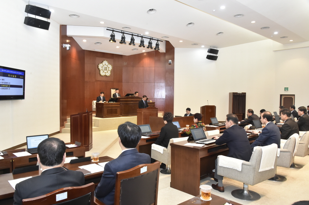 이석우 남양주시장, 시의회 2017년도 시정연설