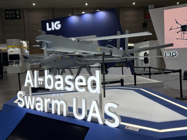 LIG넥스원, 'DSK 2026' 참가...AI 기반 군집 무인기 첫 공개