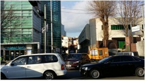 교통체증 및 어린이 안전위협이 예상되는 교육청 예상진입로 news-i