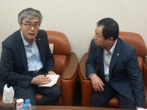 교육부 이영 차관과 협의하는 주광덕의원  news-i