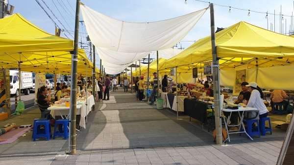 가평군, 전통시장을 살리는 ‘두네토마켓’ 야간 개장한다.
