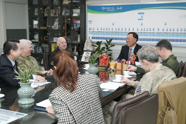 제69주년 가평전투 추모식  위해 영국 등 영연방 4개국 무관, 가평군 방문