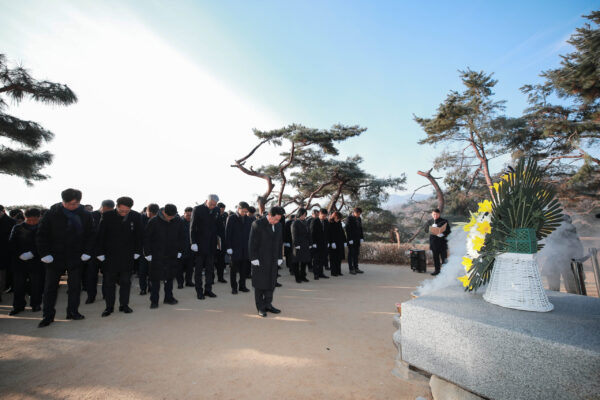 주광덕 남양주시장, 새해맞이 현충탑·정약용 묘역 참배