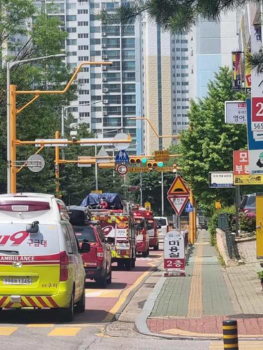 구리소방서, '소방차 길 터주기 훈련' 실시
