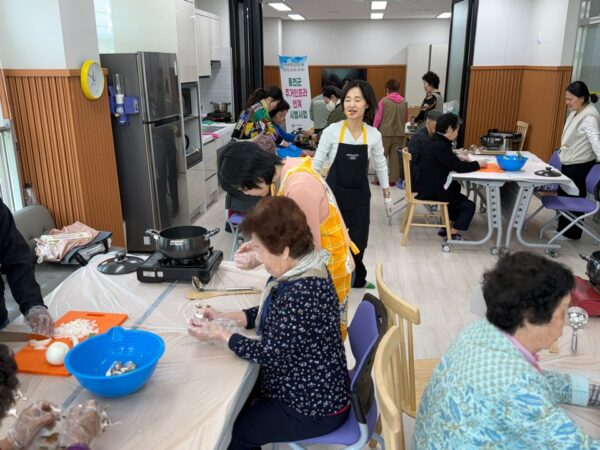 홍천군노인복지관, 주거인프라연계돌봄서비스 시범사업 건강증진프로그램 ‘건강온도 36.5’ 운영